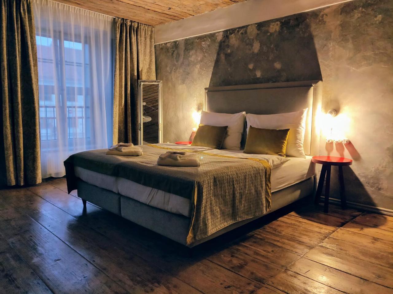 Hotel Kocour เชบีช ภายนอก รูปภาพ